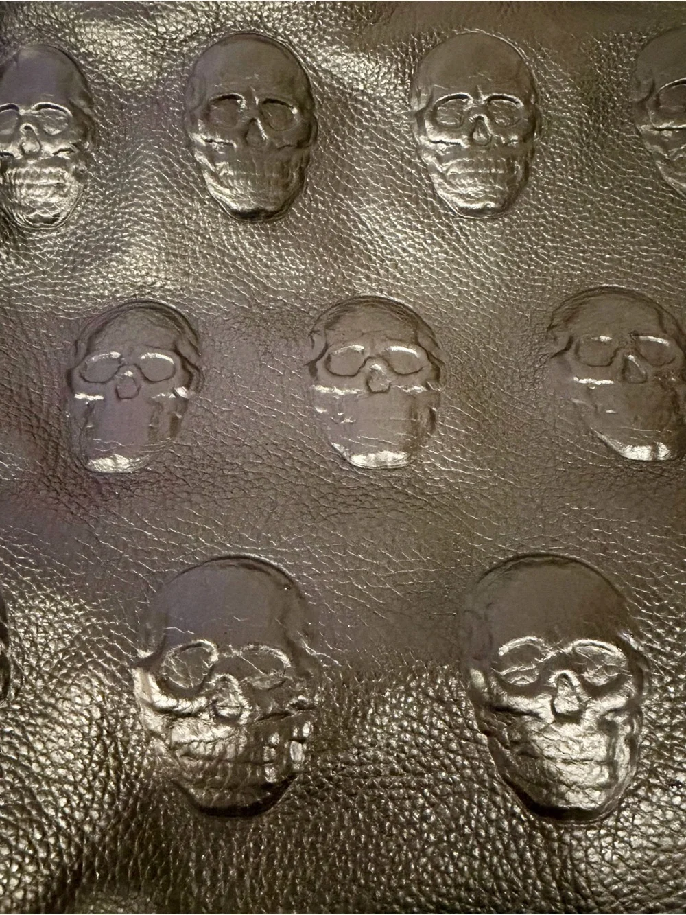 IO PELLE Large Multi-Skull Bag!